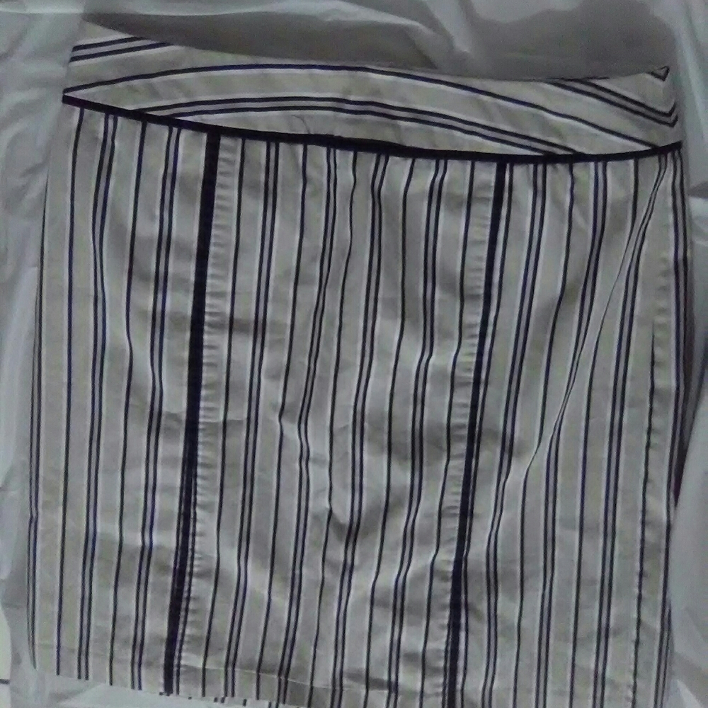 🔴 REQUIREMENTS Beige&Black Striped Skirt